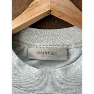 Fear Of God ESSENTIALS Tee Mens Small Oatmeal Minimal Streetwear Logo Shirt